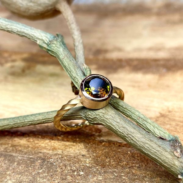 ring-in-rosegold-mit-einem-turmalin1746DD47-15CF-2A3E-9776-0FDBDB26075F.jpg