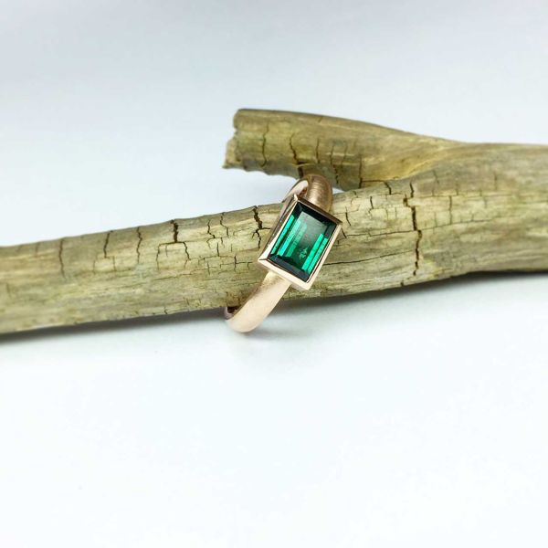 ring-in-rotgold-mit-turmalin5EF1D375-613E-6FC3-E5C1-9513A9EE1877.jpg